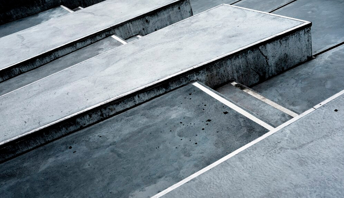 Specialized blends of glycols and amines